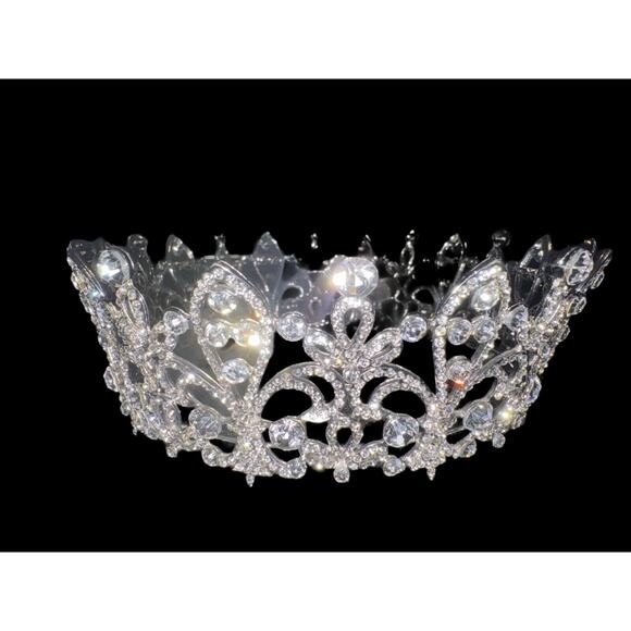 Elegant 20 Point Glass Crystals & Silver Crown 5.5” W x 2” H, Quality main image 4